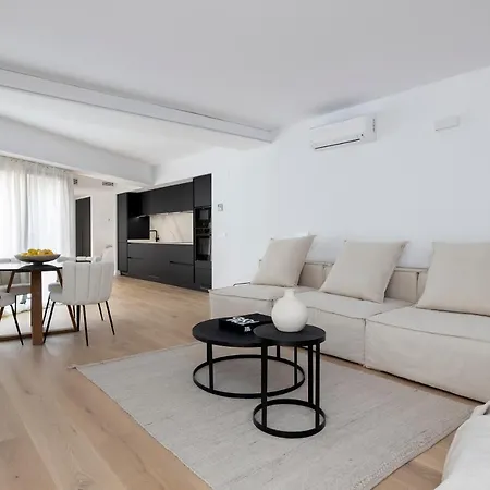 Апартаменты Luxury In Center
