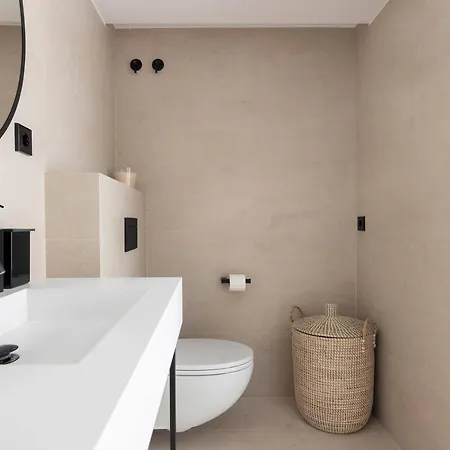 Luxury In Center *