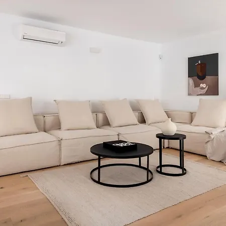Luxury In Center